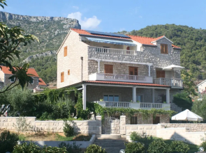 Apartments and Rooms LEA