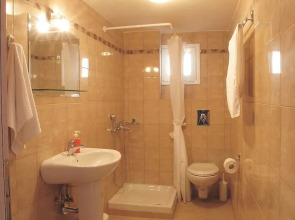 Niriides Beach Hotel