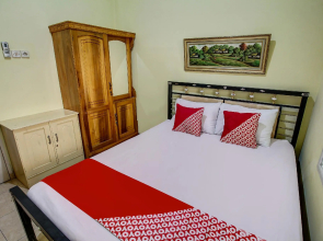 OYO 90969 Nirwana Guest House