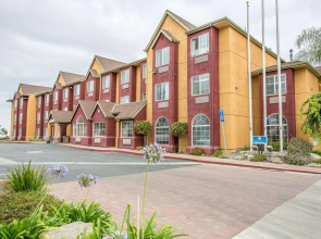 Comfort Inn & Suites Salinas City Center Area