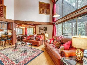 Shuttle to Slopes: Northstar Gem w/ Hot Tub Access