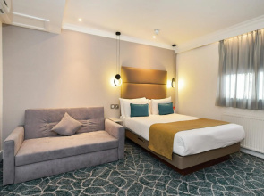 Queens Park Hotel