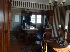 Vintage Charm Bed and Breakfast Hotel