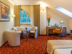 Korona Hotel