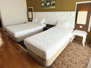 Modern 2BR Apt Longstay Sleeps 5