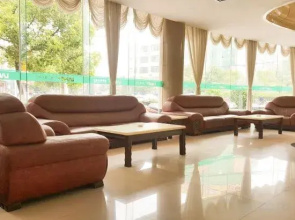 Liaoyuan Business Hotel