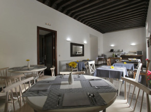 Shine Albayzín Hotel