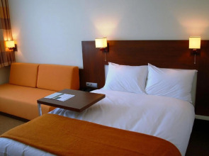 DeSilva Inn Katowice Airport