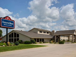 AmericInn by Wyndham Iowa Falls