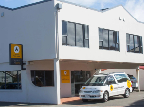 Airport Motor Lodge