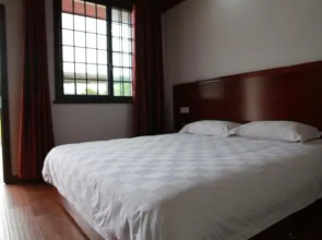 Longling Mountain Villa