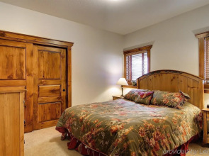 Saddlewood Townhomes