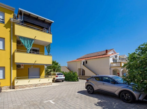 Beautiful Apartment in Povljana With Wifi and 2 Bedrooms
