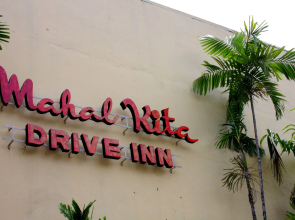 Mahal Kita Drive Inn