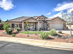 Scenic La Verkin Home: 20 Mi to Zion National Park
