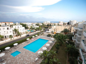 DebbieXenia Hotel Apartments