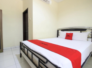 RedDoorz near RS Sarjito Yogyakarta 2