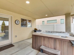 4 Mi to Dtwn Grand Junction: Hot Tub Haven!