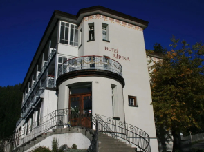 Hotel Alpina