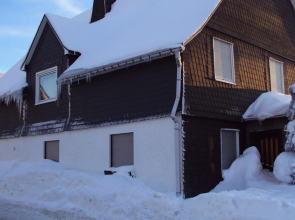 Amazing Holiday Home situated in Altastenberg with Parking