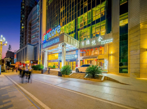 Ramada by Wyndham Encore Kaili West