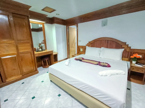 Hack Patong Beach Hotel