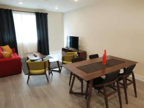 Sunshine Suites at Main St