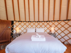 Awaawa Yurts - Papa Yurt