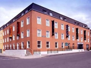 Pery's Hotel