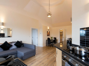 Velvet 2-bedroom penthouse Brewery Road