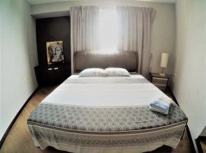 PJ8 Service Suite Pool View