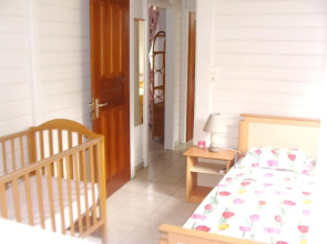 House with 2 Bedrooms in Le François, with Enclosed Garden And Wifi - 20 Km From the Beach