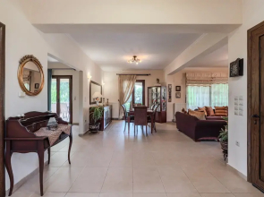 Iris Villa