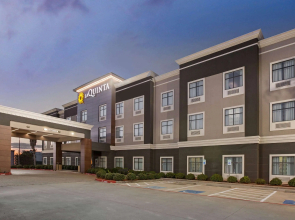 La Quinta Inn & Suites by Wyndham Pasadena North