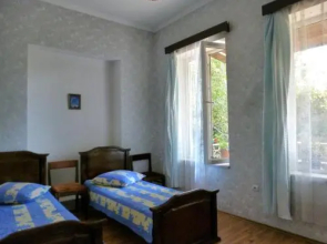 Melu's Guest House