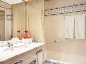 Muthu Oura Praia Hotel