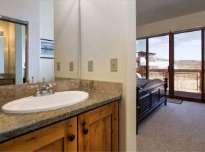 2BR Newpark Resort Townhome w Hot Tub by RedAwning