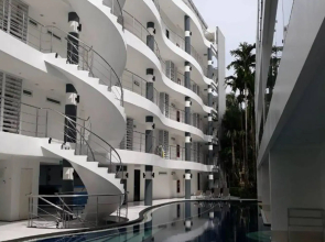 Sunset Plaza by Wachinee