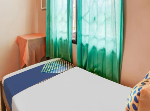 SPOT ON 91317 Gemilang Guesthouse Syariah
