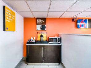 Motel 6 Chicago South Lansing 4808