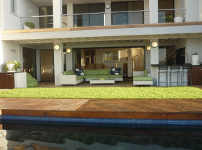 185 on Beach Boutique Suites and Apartments