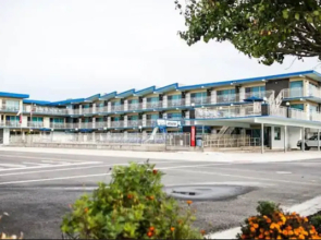 Attache Motel