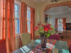 Cozy Adobe Casita: 1 Mile to Santa Fe Plaza!