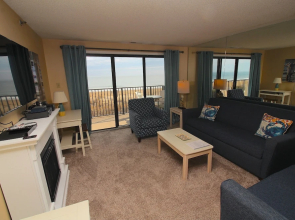 Sandy Square Resort By Kees Vacations