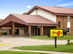 Super 8 by Wyndham Tuscola