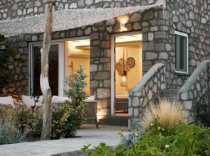 Nirome Luxury Suites