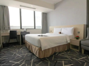 Pacific Express Hotel Central Market