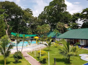 Hotel 45 Beach Resort