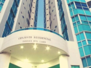 Torres del Lago Apartments