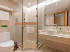 Vienna International Hotel (Shantou Jinhong Highway)